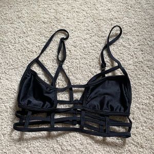 Used one teaspoon caged bralette